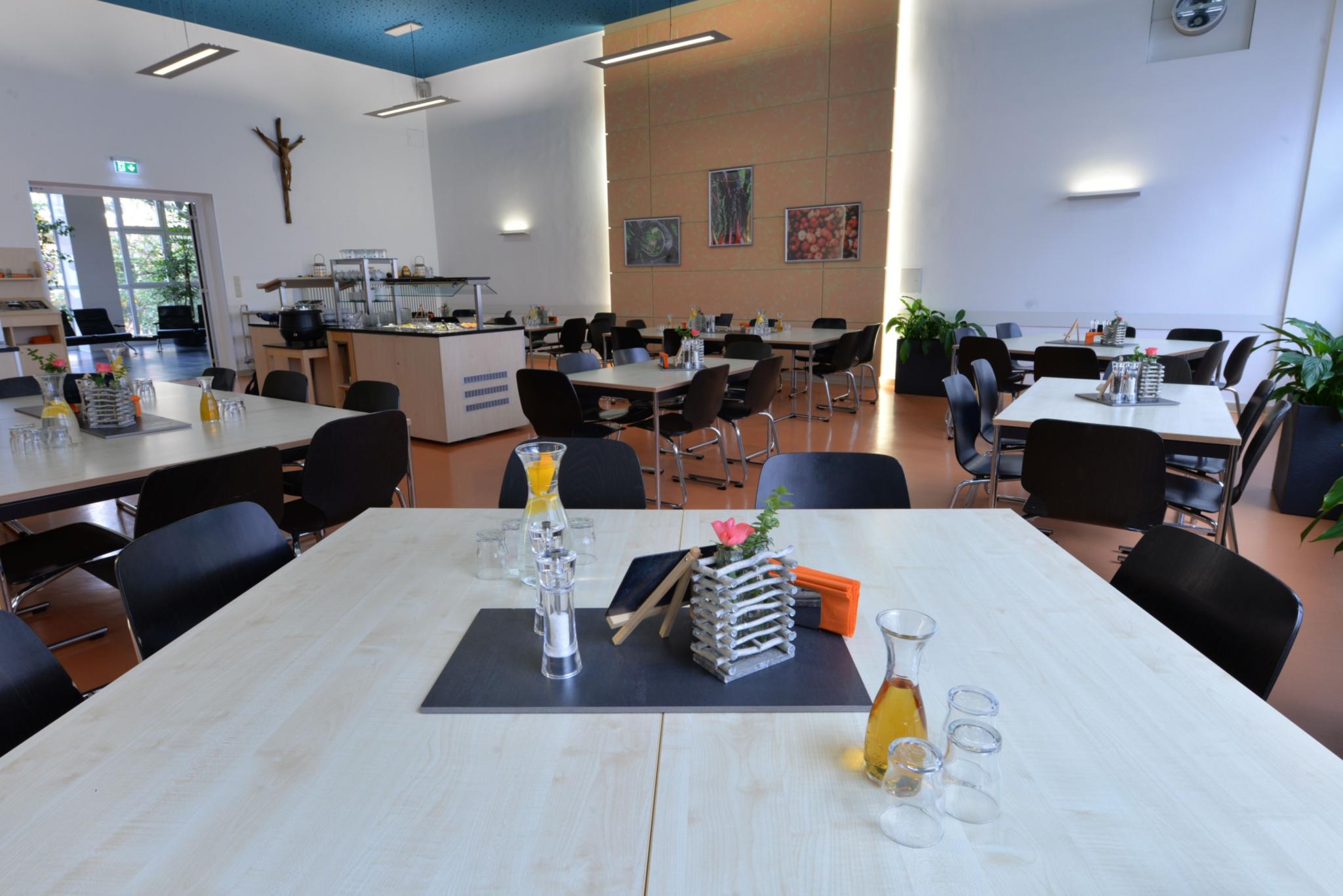 Akademie - großer Speisesaal