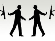 Scherenschnittartige Darstellung zweier Personen, die aufeinander zugehen, um sich die Hand zu reichen. Hinter sich werfen sie jeweils eine Waffe fort.