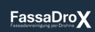 Logo mit Schrift: FassaDrox (mit großem X am Ende) - Fassadenreinigung per Drohne