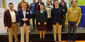 Gruppenbild von Teilnehmenden an einem wissenschaftlichen Kolloquium